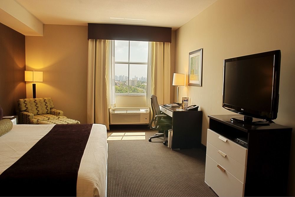 Best Western Plus Miami Intl Airport Hotel & Suites Coral Gables Номер фото
